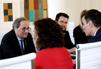 Mesa de diálogo entre el Gobierno y los separatistas. |  EFE