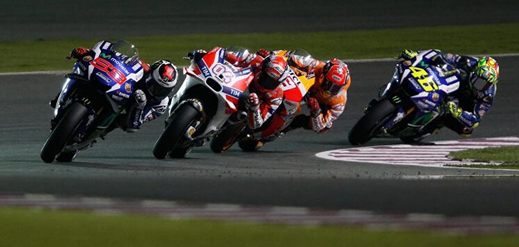 Carrera de MotoGP en el circuito de Losail la pasada temporada. |  Archivo