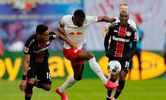 Lance del duelo Leipzig-Bayer Leverkusen disputado el pasado fin de semana. |  EFE