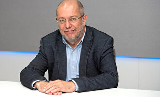 Igea afea a Sánchez los aplausos: "Hay miles de vidas en juego"