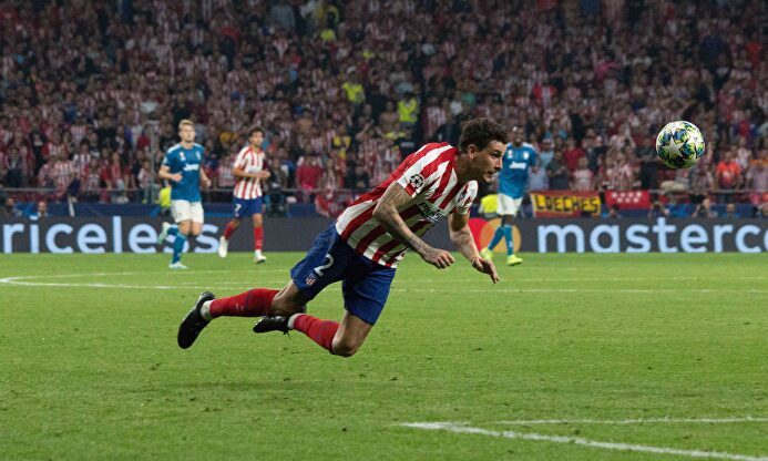 Giménez en un partido de Champions ante la Juventus.  | Cordon Press