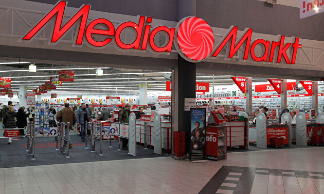 Establecimiento de Media Markt | Alamy