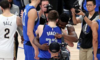 Doncic se lleva el primer duelo ante 'La Bestia' Zion Williamson con un triple-doble histórico