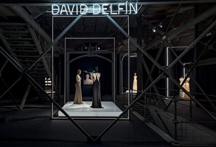 David Delfín: la exposición que recuerda el legado del icono de la moda española