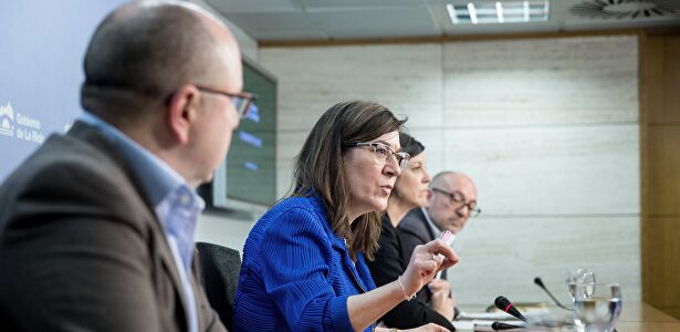 La consejera riojana de Salud, Sara Alba. |  EFE