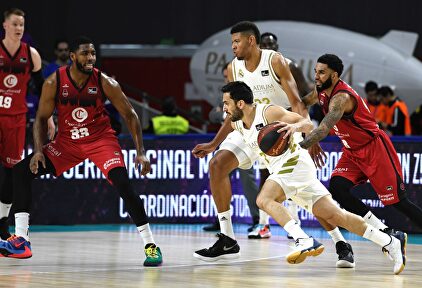 Campazzo y Tavares, dos de los pilares del Madrid en el triunfo ante el Zaragoza |  EFE