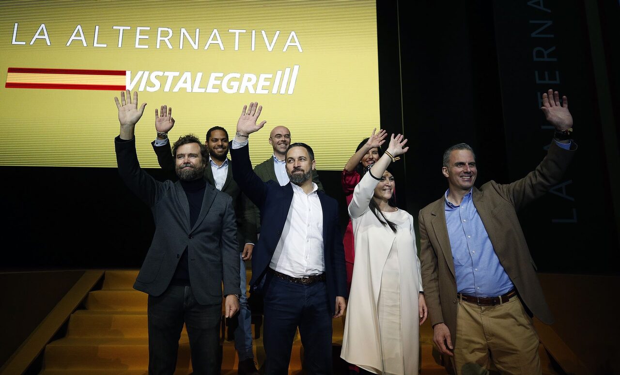 Santiago Abascal, Javier Ortega y Macarena Olona en el acto de Vistalegre III |  EFE