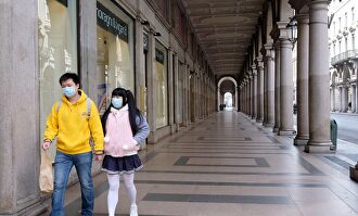 Una calle de Turín sin apenas viandantes |  EFE