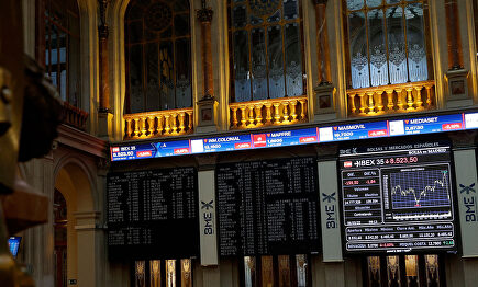 Interior del palacio de la Bolsa |  EFE