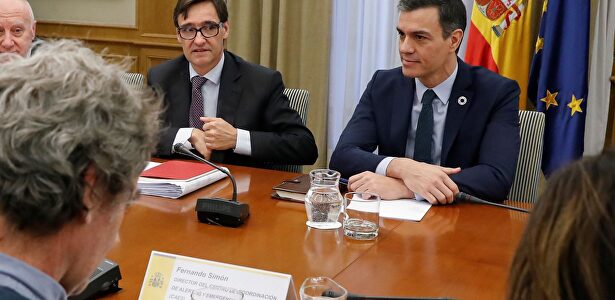 Simón, Illa y Sánchez en una reunión | EFE
