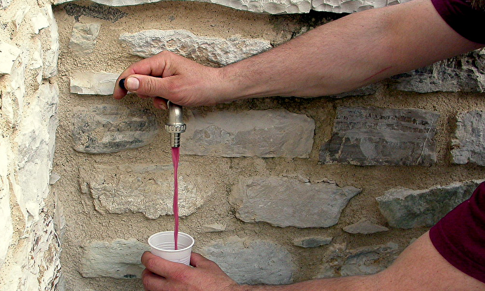 Una avería en un bodega produjo tan extraño acontecimiento en un pueblo de Italia |  Flickr