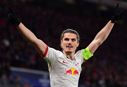 Sabitzer celebra uno de sus dos goles al Tottenham en el Red Bull Arena. |  EFE