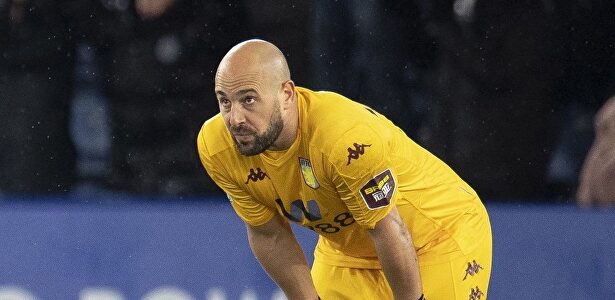 Pepe Reina con el Aston Villa. |  EFE