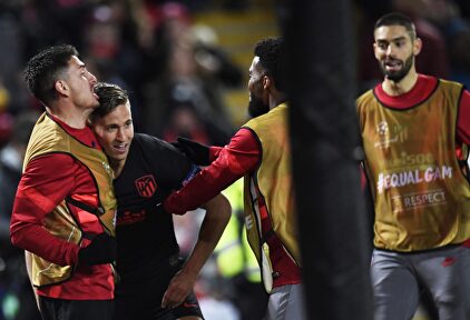 Oblak sostiene al Atlético y Llorente tumba al Liverpool en una prórroga memorable (2-3)
