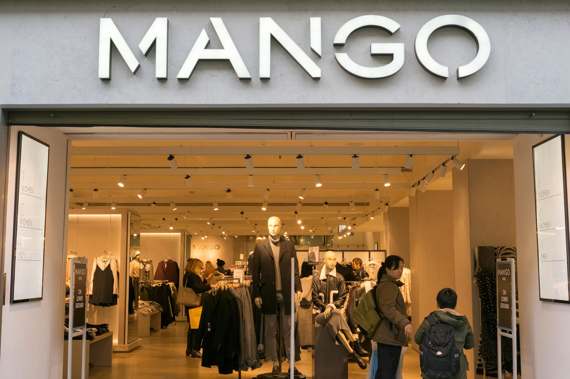 Mango inicia la reapertura de sus tiendas en algunos países de Europa - Libre Mercado