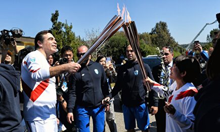 La antorcha olímpica ya parte rumbo a Tokio tras ser encendida este jueves en Grecia. |  EFE