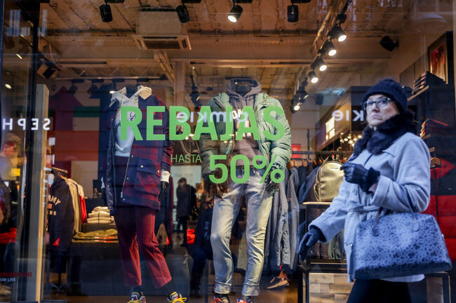 La patronal textil llama a cerrar las tiendas