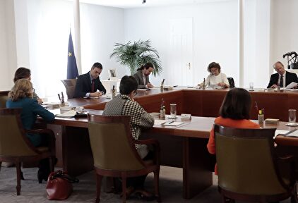 Pablo Iglesias se salta su cuarentena para acudir al Consejo de Ministros. |  EFE