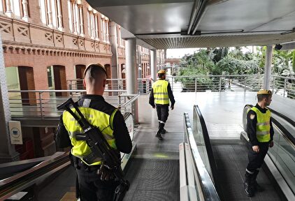 Efectivos de la Unidad Militar de Emergencias desplegados en la Estación de Atocha (Madrid). |  UME