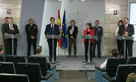 Marlaska, Illa, Robles y Ábalos en la rueda de prensa. |  EFE