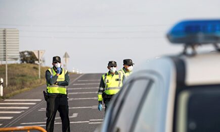 Agentes de la Guardia Civil. | Min. Interior