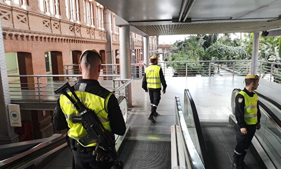 Efectivos de la Unidad Militar de Emergencias desplegados en la Estación de Atocha (Madrid). |  UME