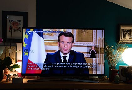 Macron impone el aislamiento a todos los franceses. | EFE