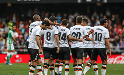 El Valencia se baja el sueldo | EFE