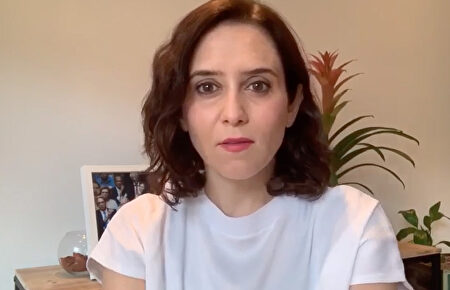 Isabel Díaz Ayuso confirma que da positivo en coronavirus 