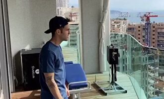 La explicación del vídeo en el que insultan a Cesc por salir a saludar a sus vecinos