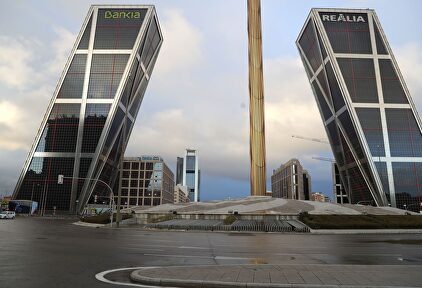 La madrileña Plaza de Castilla, vacía | EFE