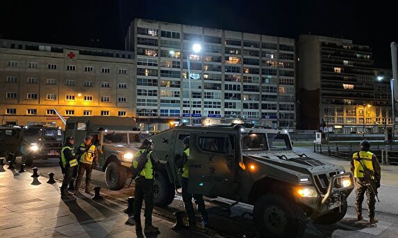 Miembros de la Brilat patrullando en Vigo |  EFE