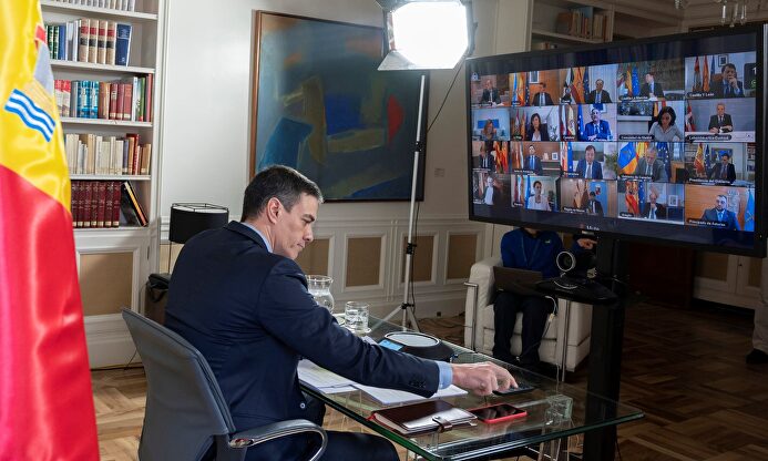 Pedro Sánchez en videoconferencia con los presidentes autonómicos |  EFE