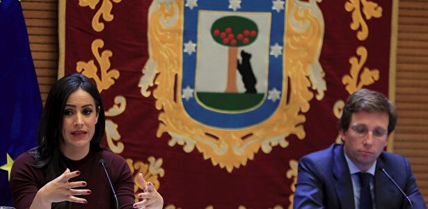 La vicealcaldesa de Madrid, Begoña Villacís, y el alcalde de la capital, José Luis Martínez Almeida |  Europa Press