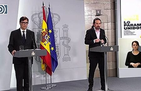 Salvador Illa niega que se requise material en Aduanas