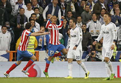 El gol de Miranda tumbó al Madrid | EFE