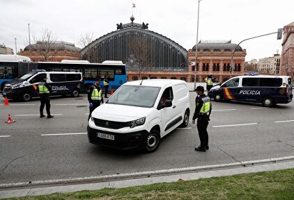 Controles de policía en la estación de Atocha de Madrid. | EFE