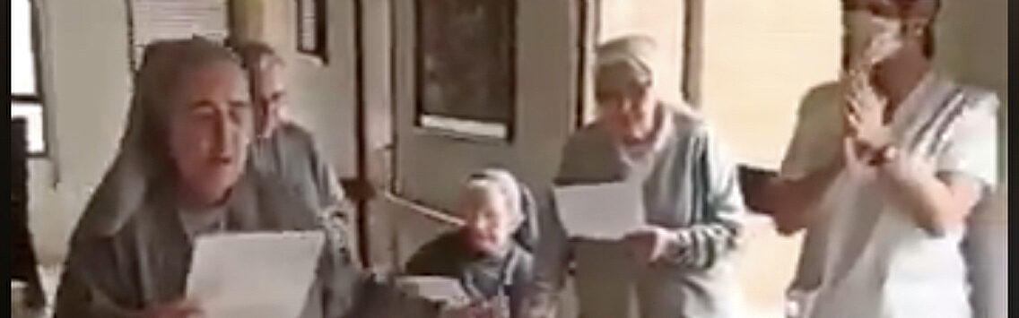 Unas monjas cantan el 'Resistiré' contra el coronavirus