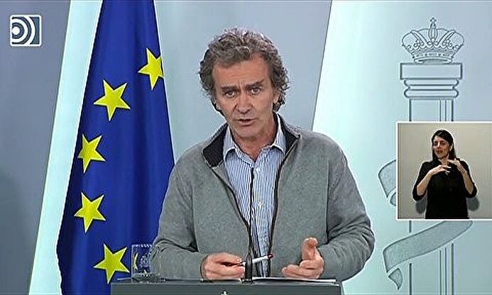 Sanidad dice que España ya está "muy cerca" de llegar al pico de la curva 