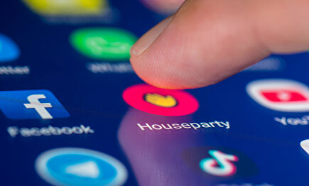 App Houseparty | Alamy