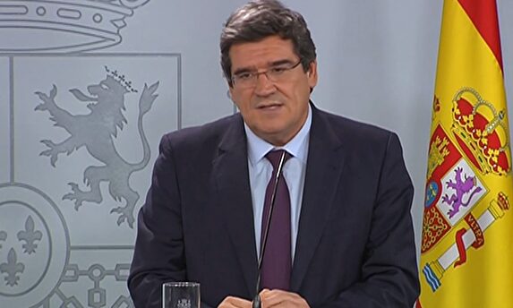 José Luis Escrivá durante la comparecencia en la que anunció una destrucción de empleo de 900.000 puestos de trabajao en quince días | EFE