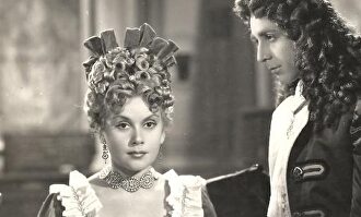 Ana Mariscal, en una escena de una película | Youtube