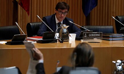 El ministro de Sanidad, Salvador Illa, durante su comparecencia de este jueves. | EFE