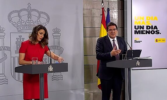 Yolanda Díaz y José Luis Escrivá, durante la comparecencia de este jueves | EFE