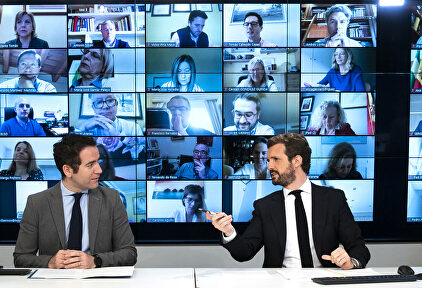 Casado junto a García Egea este lunes. | David Mudarra