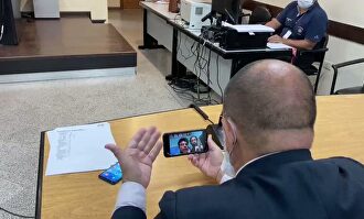 Así comunicó el juez a Ronaldinho y a su hermano que salían de la cárcel