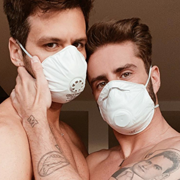 Pelayo Díaz y su novio | Instagram