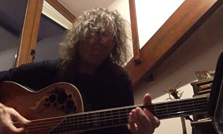 Extremoduro sorprende con una canción sobre el coronavirus: "Yo me quedo contigo aquí"