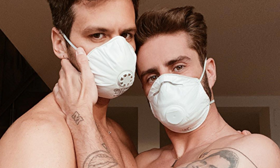 Pelayo Díaz y su novio | Instagram