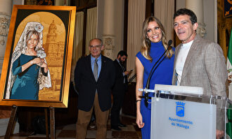 Banderas y Nicole Kimpel en Málaga | Gtres